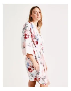 Chloe & Lola New Pebbled Satin Robe In White Multi -Chloe Sales Store 929858500 6 720x928