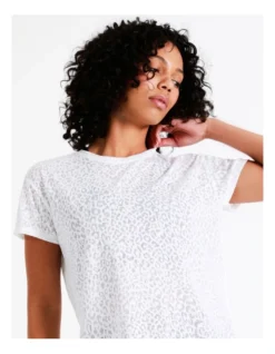 Chloe & Lola Madison Burnout Tee In White -Chloe Sales Store 937001890 937001980 3 720x928