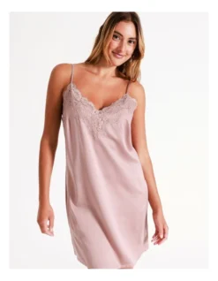 Chloe & Lola Satin Lace Chemise In Dusty Pink