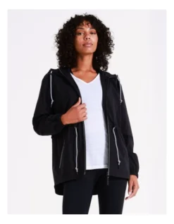 Chloe & Lola Windbreaker In Black